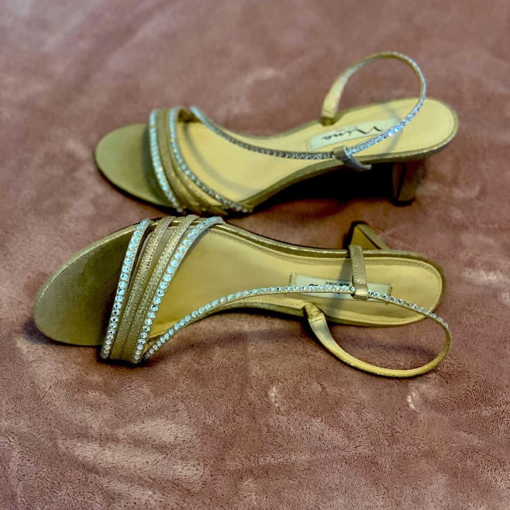 Nina jewel heels size 7.5. GUC